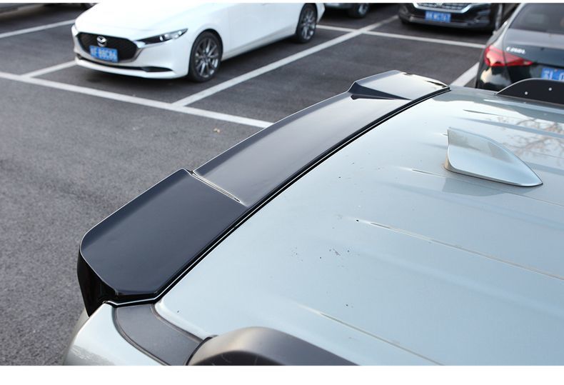 Specifically designed for the modification of the Haval Menglong rear spoiler, this original factory-style spoiler features a glossy black finish and requires no drilling