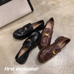 大量在庫あり~【グレープママと同じスタイル】~馬革レトロ風カラーリング加工小銭入れローファー女性用革靴
