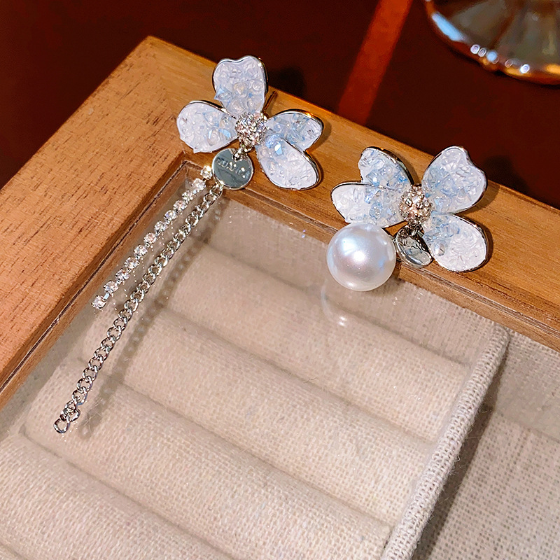Agujas de plata con diamantes azules mariposa flor aretes de cristal coreanos delicados pequeños pernos frescos de moda para mujeres image 15