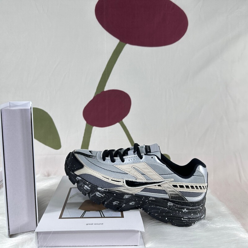 Putian Shoes in Putian Shoes Pure Original Retro Versatile Low-Top Running Shoes Sports Shoes Silver Black and White Dad Shoes Lightweight