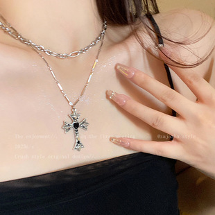 Double-Layer cross pendant necklace for women 2023 new fashion personalized all-match accessories light luxury niche clavicle chain