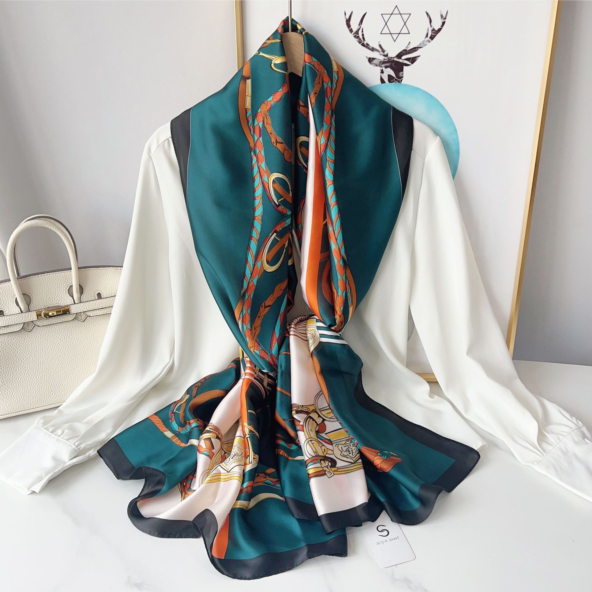 Nueva Cadena de seda artificial de moda elegante bufanda de seda para mujer primavera y verano protección solar Toalla de playa de gran tamaño chal de protección solar al aire libre