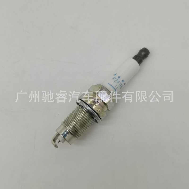 3586 Is Suitable for Ngk3586 Audi Volkswagen Platinum Spark Plug Pzfr6J-11