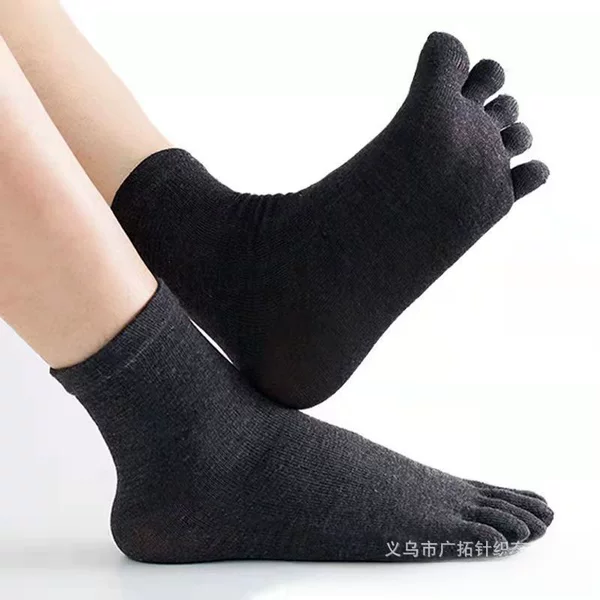 Five-Toe Socks for Men, Cotton Mid-Tube Split-Toe Socks, Anti-Odor and Sweat-Absorbent, Thin Spring/Summer Solid Color Five-Toe Socks, Direct from the Manufacturer