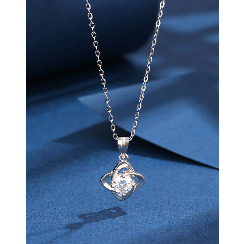 999 plata esterlina collar de diamantes de mozan de lujo ligero para mujeres inins nicho de alta sensación colgante de cuatro hojas simple cadena de clavícula versátil