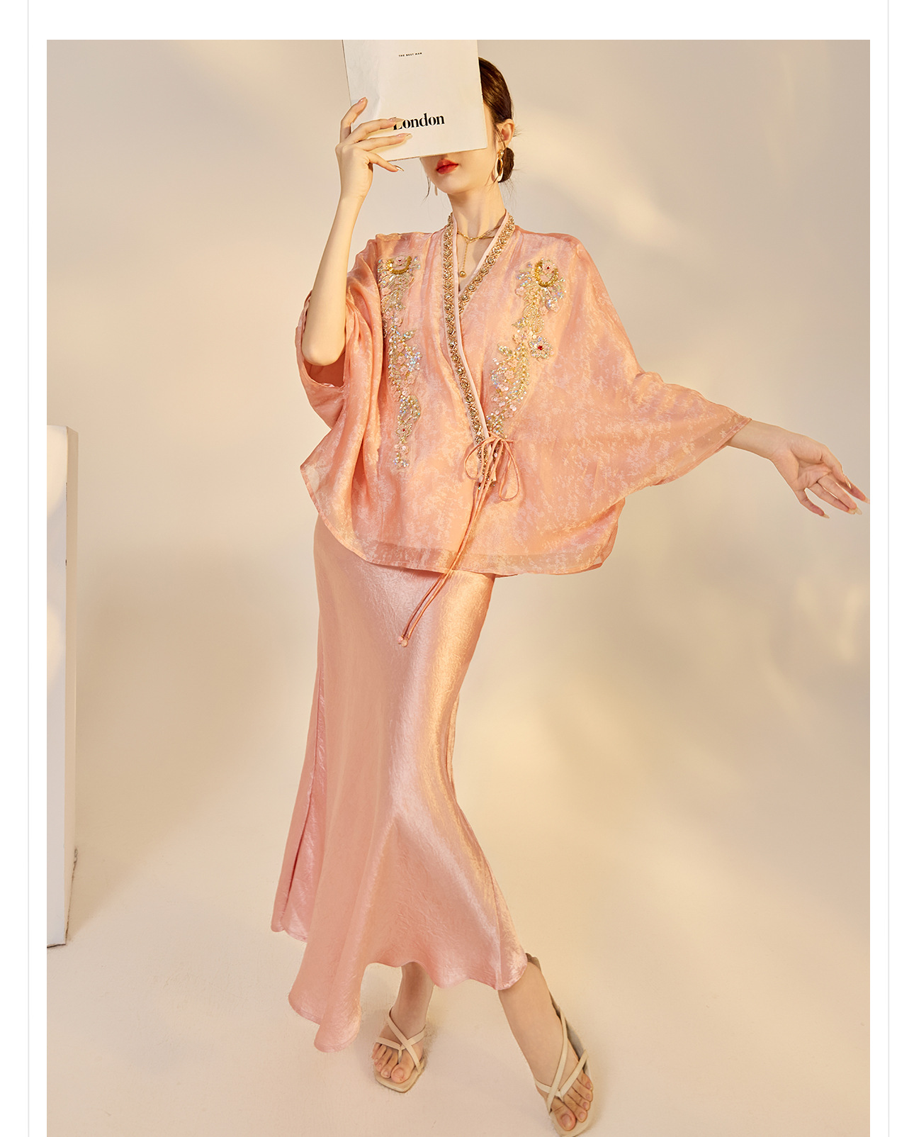 Áo cardigan nữ dáng rộng Tencel thêu hạt phong cách Trung Hoa — hồng, mơ chi tiết 31