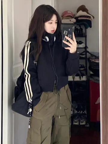 Black stand collar sports jacket top for women early spring and autumn versatile design sense niche small short workwear jacket