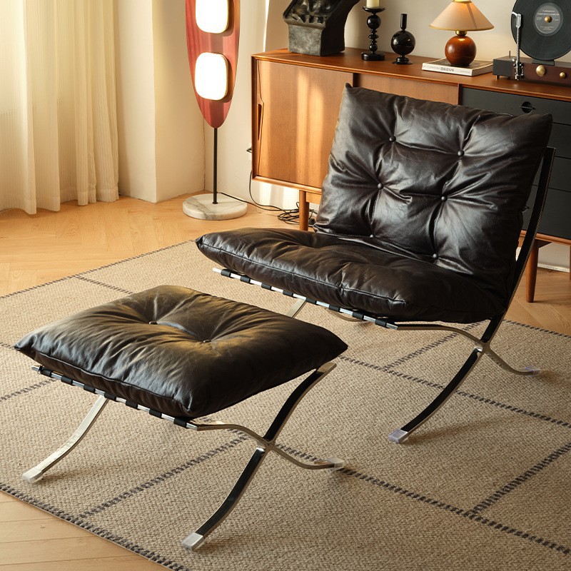 Diseñador de sala de estar silla de relajo estilo medieval cuero vintage plumoso sofá único cera de aceite cabeza de cuero