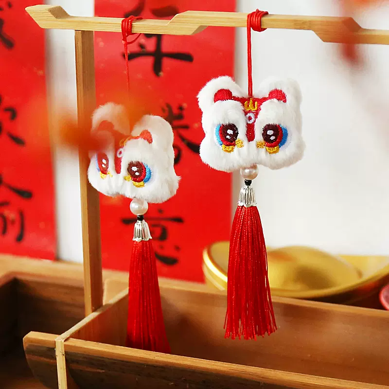 新年创意国潮新款2026蛇年年货礼盒包装装饰吊牌舞狮流苏挂件烘焙