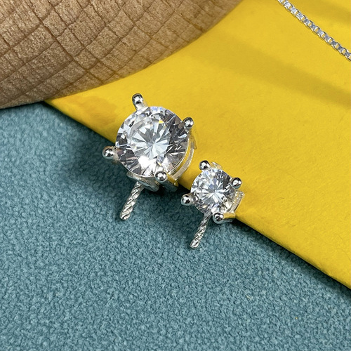The shopkeeper recommends S925 sterling silver princess style pendant women's box necklace broken silver a few taels of zircon shell beads pendant empty holder