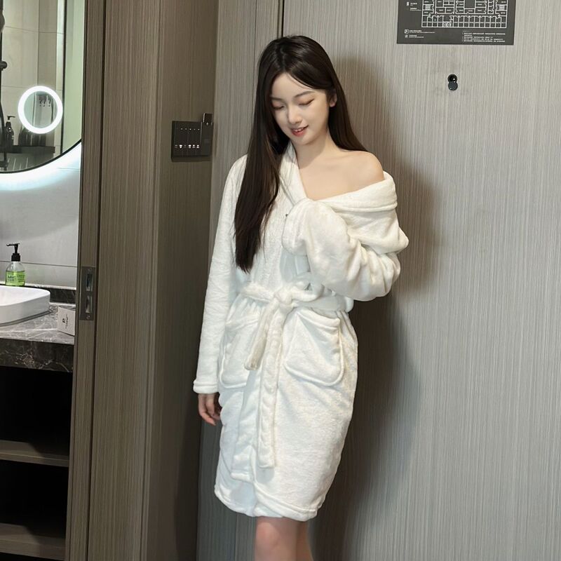 Flannel Bathrobe for Autumn and Winter, Couple's Bathrobe, Short-Sized Loungewear, Sleepwear, Bathrobe for Women, Winter Sexy Cross-Border