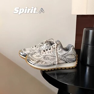 ��һ��ͬ���D���\����Ь2024�¿�İٴ���Ƥ���e͸���yɫŮЬ��