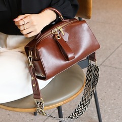 2024春夏新款小眾高級感真皮手提單肩時尚百搭大容量斜挎波士頓包