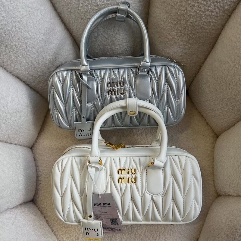 Miu-Style Pleated Bowling Bag, Single Shoulder Pillow Bag, Crossbody Boston Women's Bag, New Trendy Women's Bag