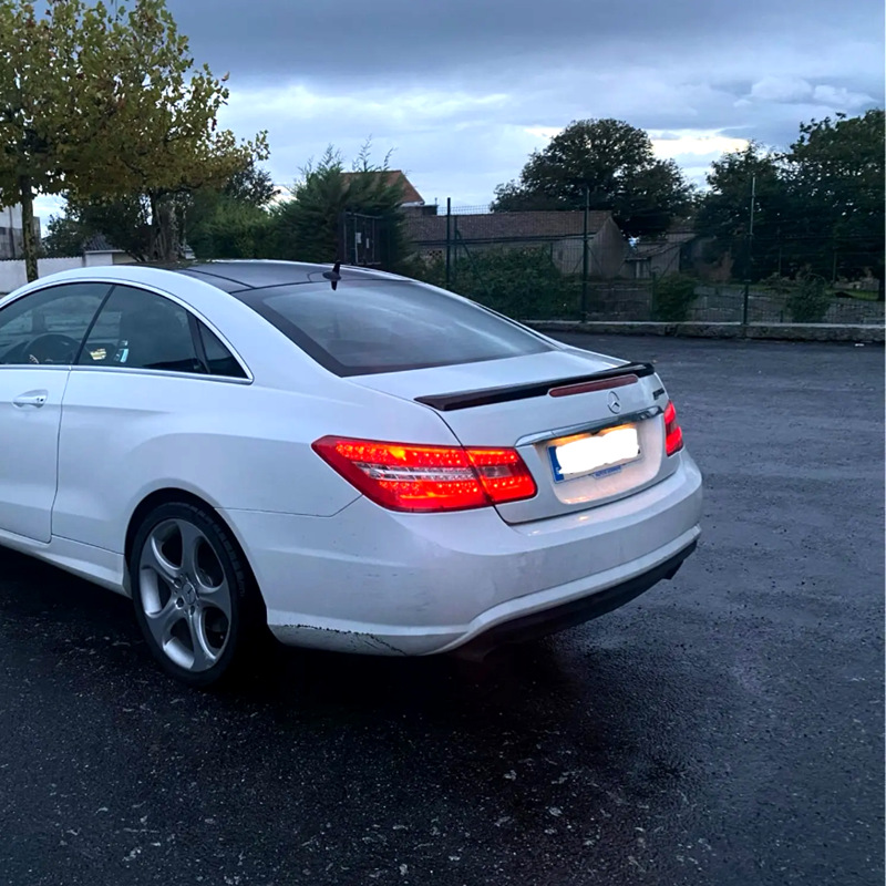 Suitable for Mercedes-Benz E-Class Coupe Two-Door Coupe Rear Wing 2009-2017 W207 E200 260 Blade Model