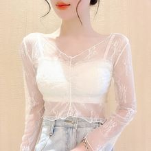 领蕾丝打底衫女春秋长袖短款网纱上衣透视性感纱衣薄款镂空罩衫