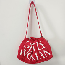 �r����ĸ�μ����Ů�������¿����e���᲼��̩��С���ٴ���Ӱ�