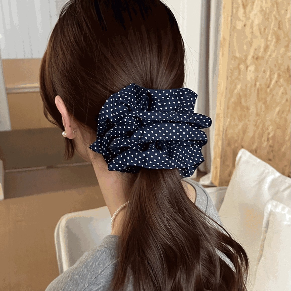 Corea retro azul marino de doble capa con lunares, anillo para el cabello, niña, estilo universitario, bola blanca, cabeza, cola de caballo, flor, banda elástica