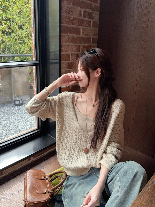 复古镂空V领长袖针织衫罩衫内搭吊带背心2025秋季新款时尚套装女|undefined