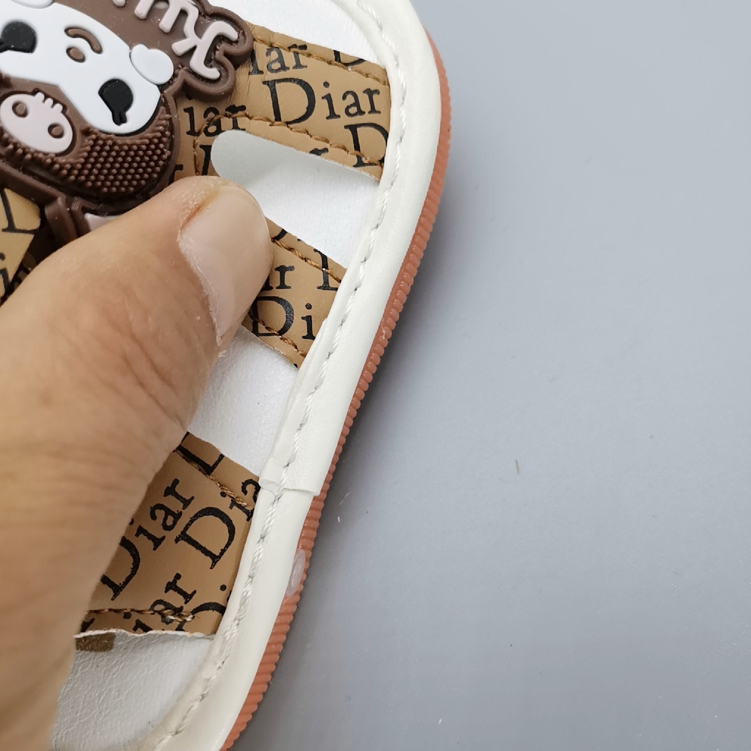 17-21 Tamaño de sandalias para bebés de 1 - 3 años llamados zapatos zapatos deportivos anti-derrapante zapatos de bebé suaves