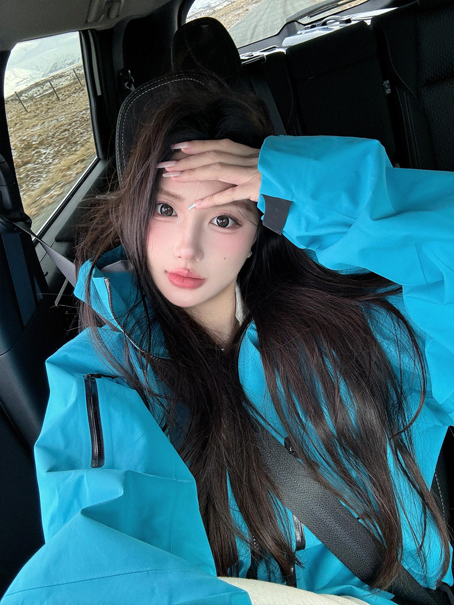 Demi-season windproof waterproof jacket