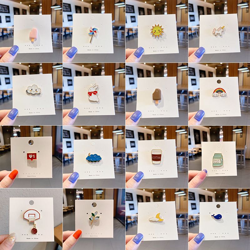 Bonito broche de dibujos animados japoneses de goteo de aceite nuevo estilo de moda bolsas de collar de decoración de metal insignia actividad joyas de regalo pequeño