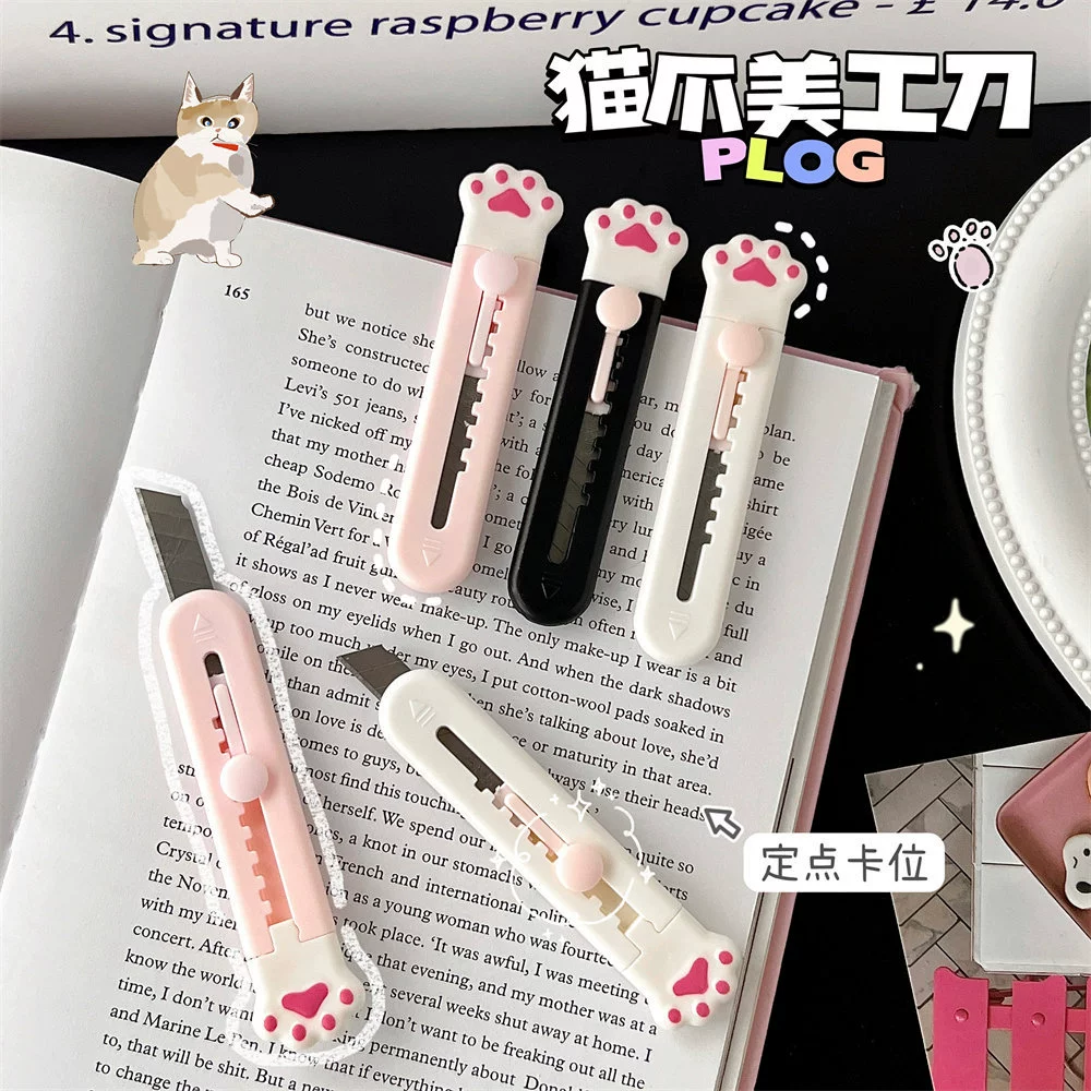 Utility Knife (Mini Wai) Cat-Paw Design, Retractable Blade, Compact 9.2 cm