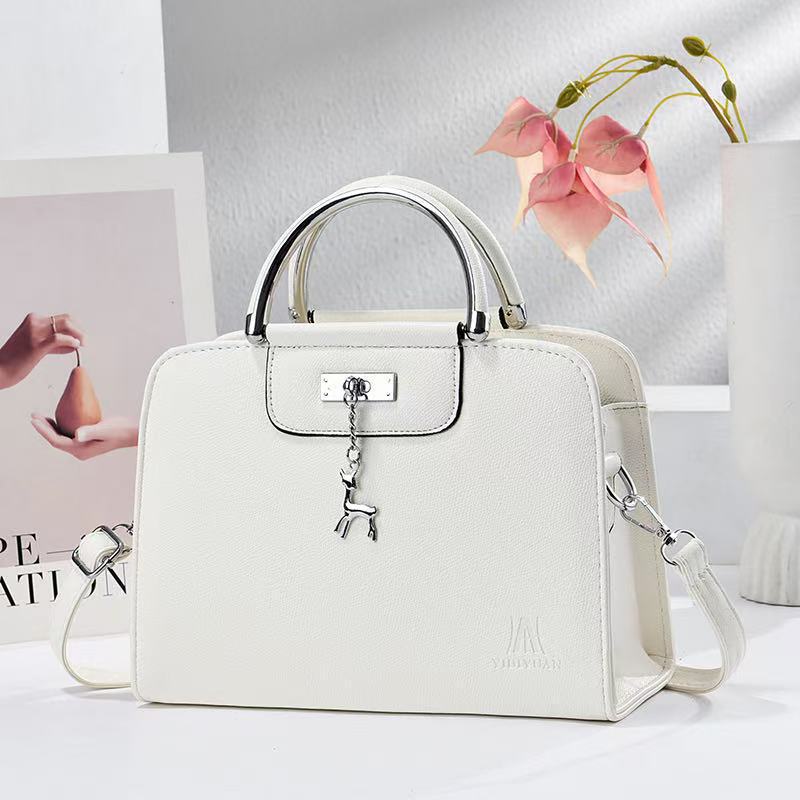 Nuevos ciervos colgantes bolsos de mano bolsos de hombro de moda casual diarios versátiles bolsos de transporte transfronterizos