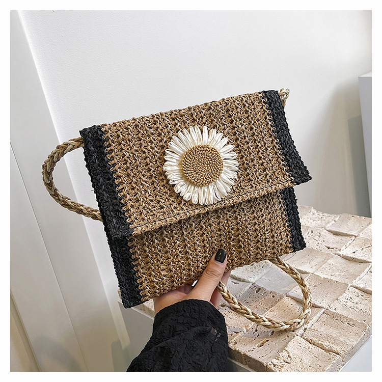 Women's Medium Braid Solid Color Vacation Square Flip Cover Crossbody Bag display picture 15