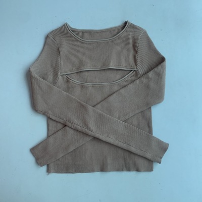 圆领破洞打底宽松2021年新款上衣