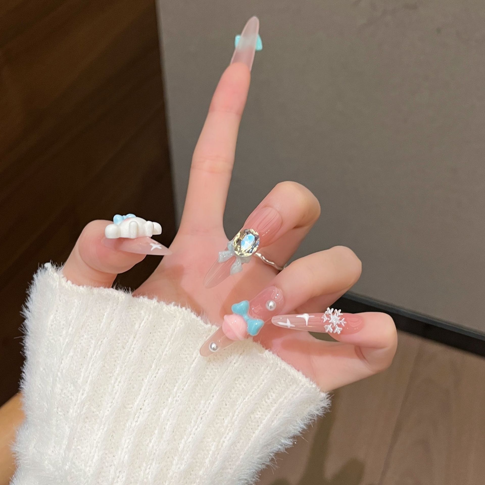 Caricatura hecha a mano para usar un parche de uñas de uñas parches de uñas falsas perro fino 4.0 estudiante de uñas arco
