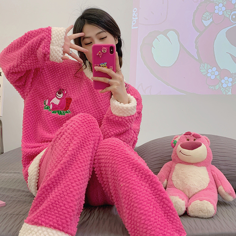 Pijamas de dibujos animados al por mayor transfronterizos de mujeres otoño invierno manga larga cuello redondo con collar grueso bordado dulce cubierta de ropa casera casual