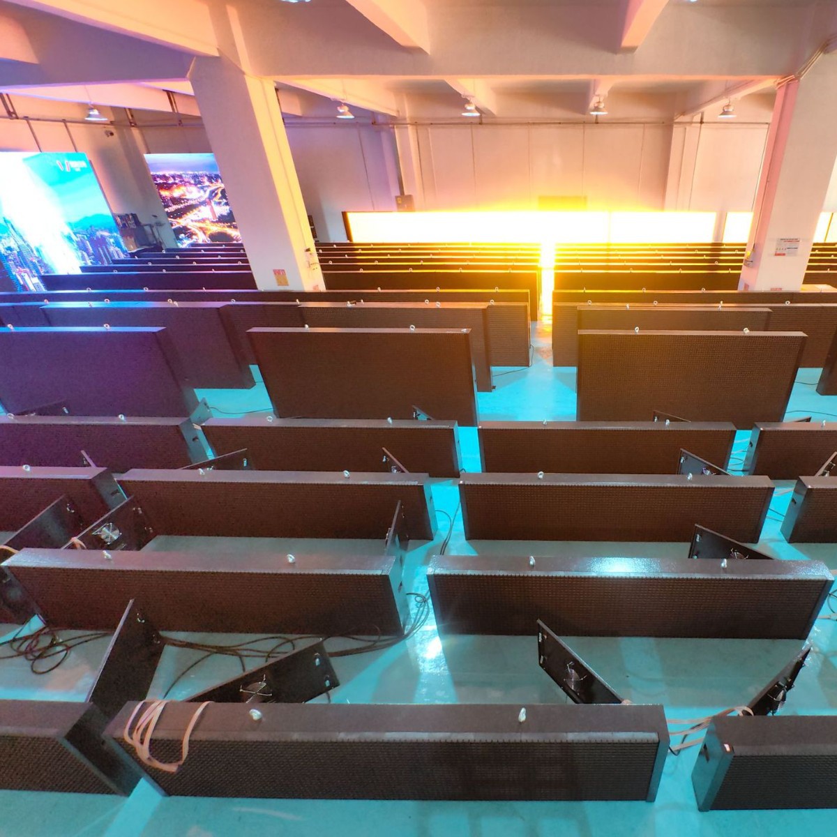 ���ٹ�·��ͨLED��ʾ��P25����˫ɫ��ͨ�鱨����ʾ��