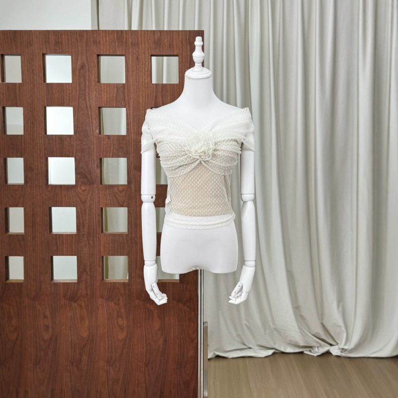 Gentle, Sexy, and Alluring One-Shoulder Polka Dot Blouse with Three-Dimensional Flowers, Sheer Mesh, Slim Fit, and Short Tube Top Gentle, Sexy, and Alluring One-Shoulder Polka Dot Blouse with Three-Dimensional Flowers, Sheer Mesh, Slim Fit, and Short Tube Top