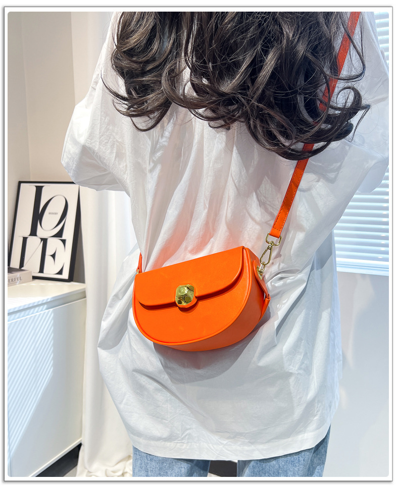 Pequena mala de ombro feminina estilo coreano na moda_voghion.com