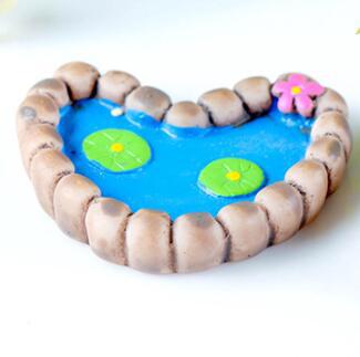 하트 모양의 연꽃 잎