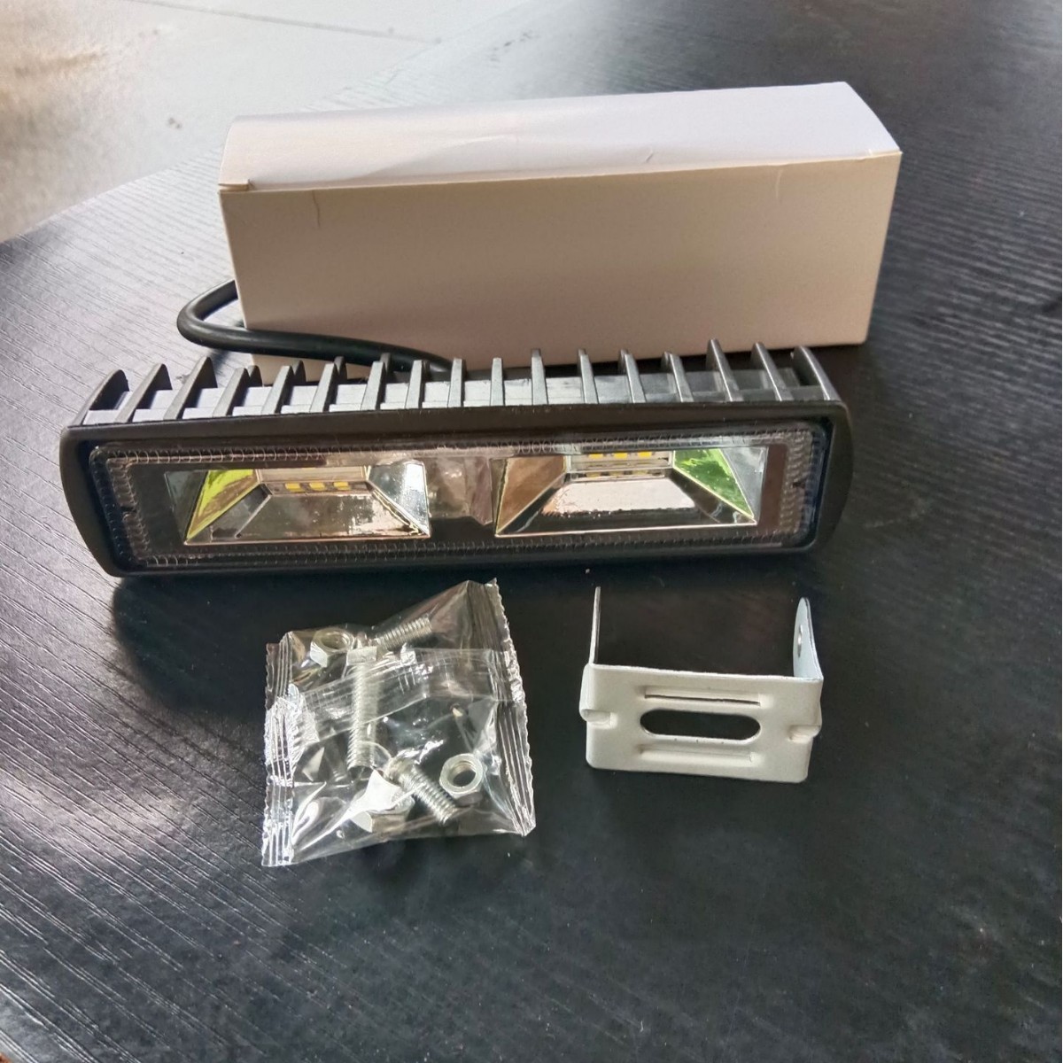 Luz de trabajo LED automotriz en forma de luz auxiliar 6 pulgadas 16 lámparas 48W image 2