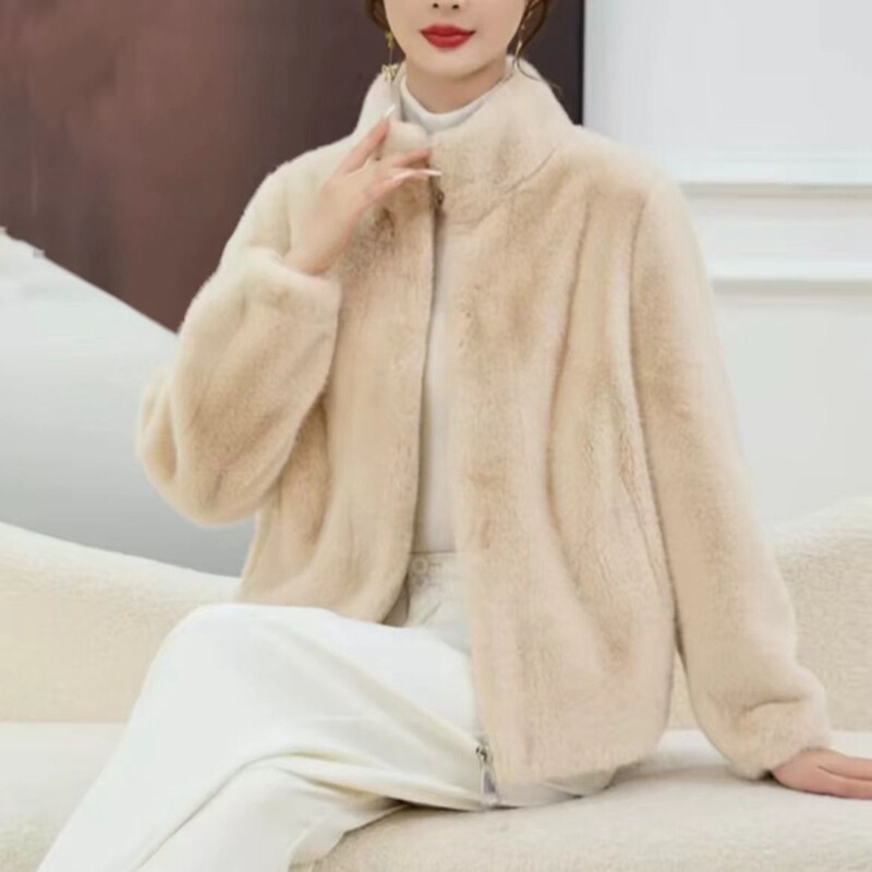 【ファスナー金】秋冬の新型若いお母さんは立襟の短いタイプのミンクのぬいぐるみを着てコートの女性を厚くします。|undefined