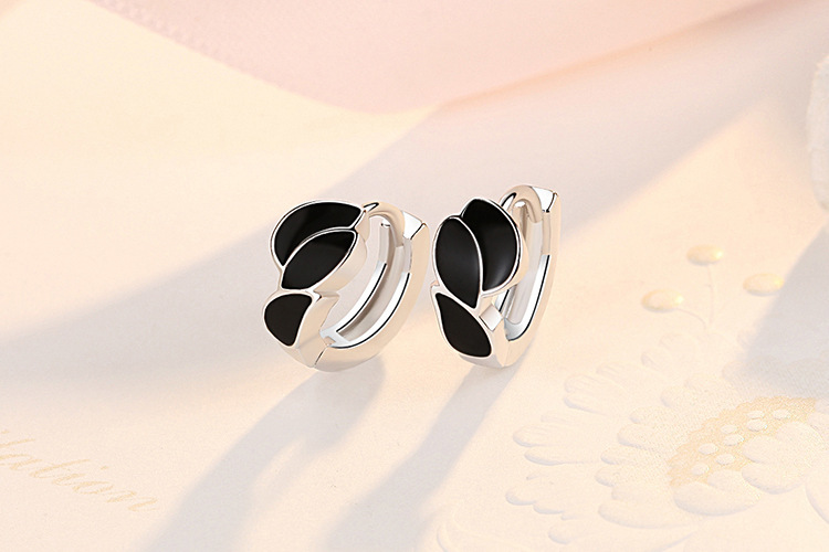 2021 Korean version of personality simple paint fashion leaf earringspicture11