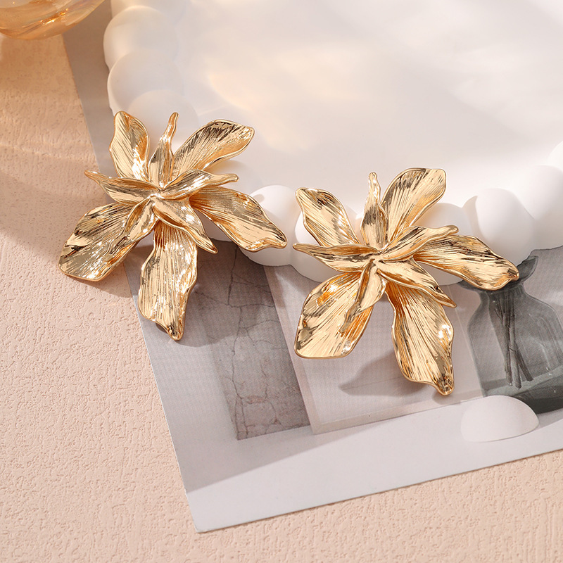 1 Pair Vacation Simple Style Flower Plating Alloy Ear Studs display picture 5