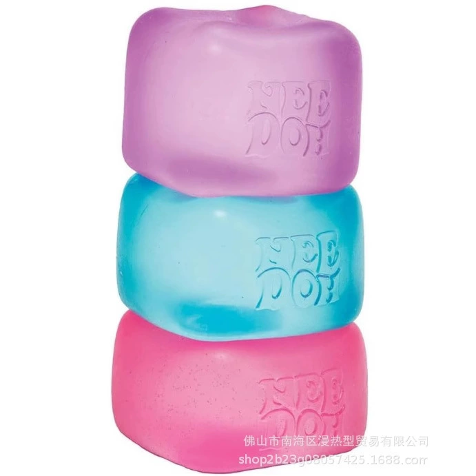 Сенсорный Nice Cube (Schylling Needoh) — 5,6 см squish-игрушка, антистрессовый слайм (синий/фуксия/пурпурный)