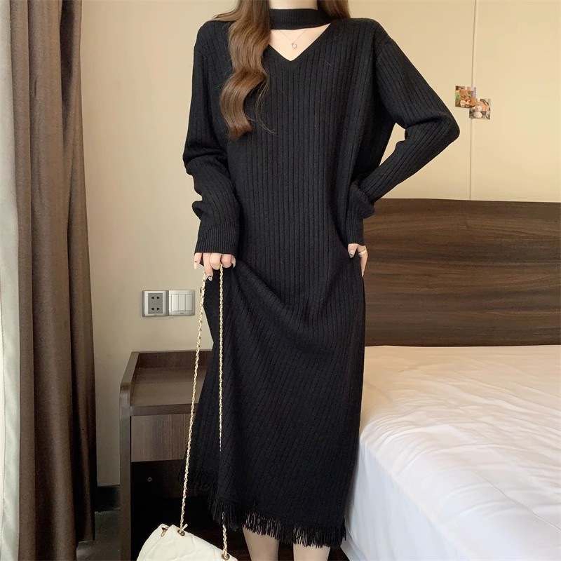 配大衣针织衫长裙女秋冬内搭宽松显瘦v领毛衣打底流苏过膝连衣裙|undefined