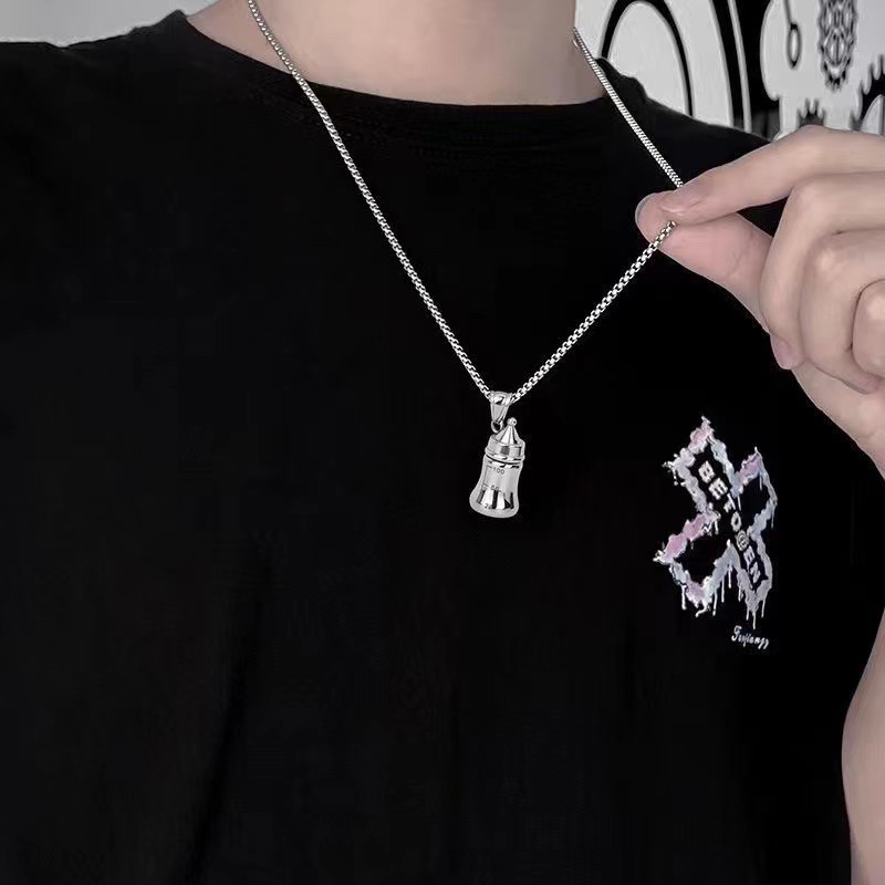 Süße kleine Milchflaschen-Halskette, personalisiertes Hip-Hop-Street-Crowd-Design, Kinderanhänger, trendig für Männer und Frauen_voghion.com