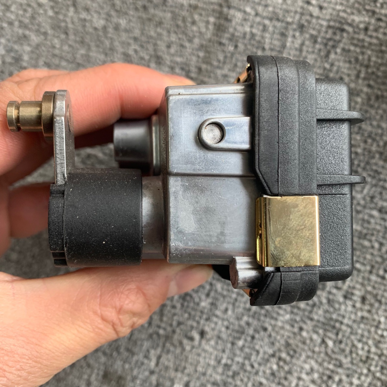 Domestic brand new turbine starter 6NW009660 G-001 Hella valve intelligent solenoid valve actuator