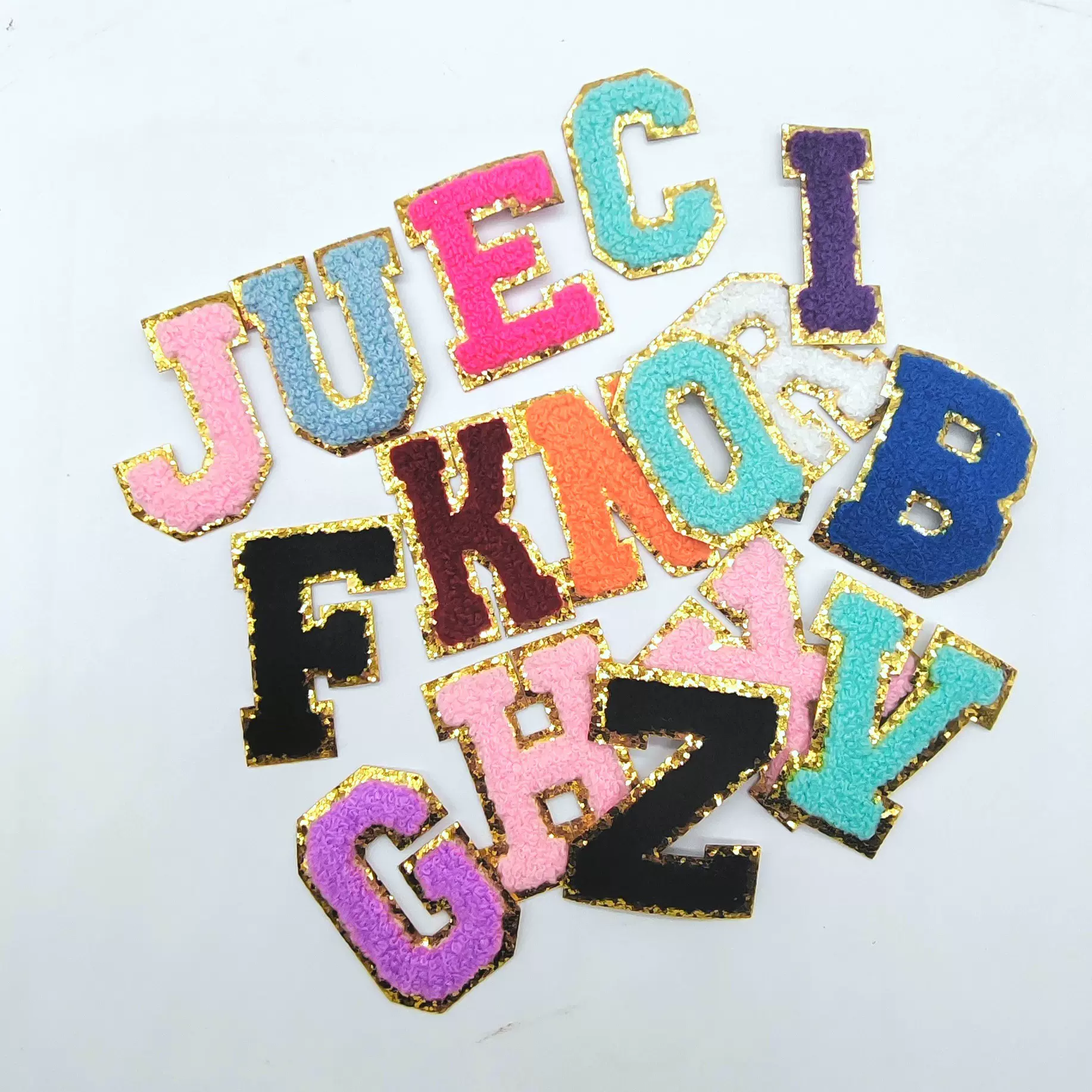 绣花标毛巾绣金边英文字母补丁服装辅料贴布绣雪尼尔自粘刺绣布贴