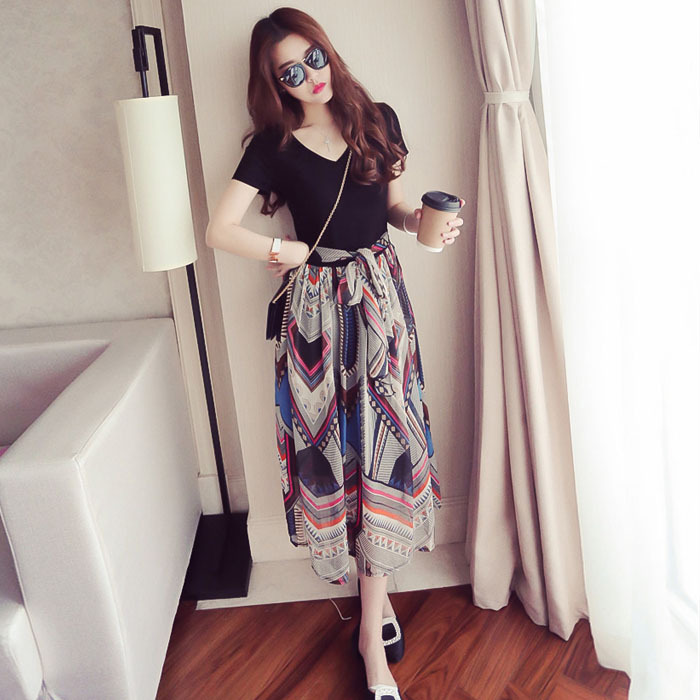2026 Summer Floral Chiffon V-Neck High-Waisted Long Short-Sleeved Fashionable Dress Slimming Look Hawaiian Beach