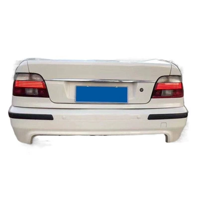 BMW 5 Series E39 modified to: Big Surrounded