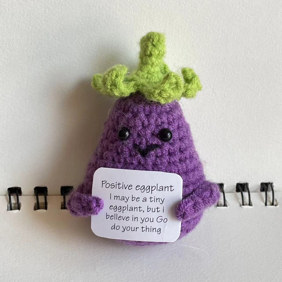 Amazon transfronterizo nuevo lindo energía positiva emocional pepino pepinillo muñeca hecha a mano de punto regalo creativo en stock