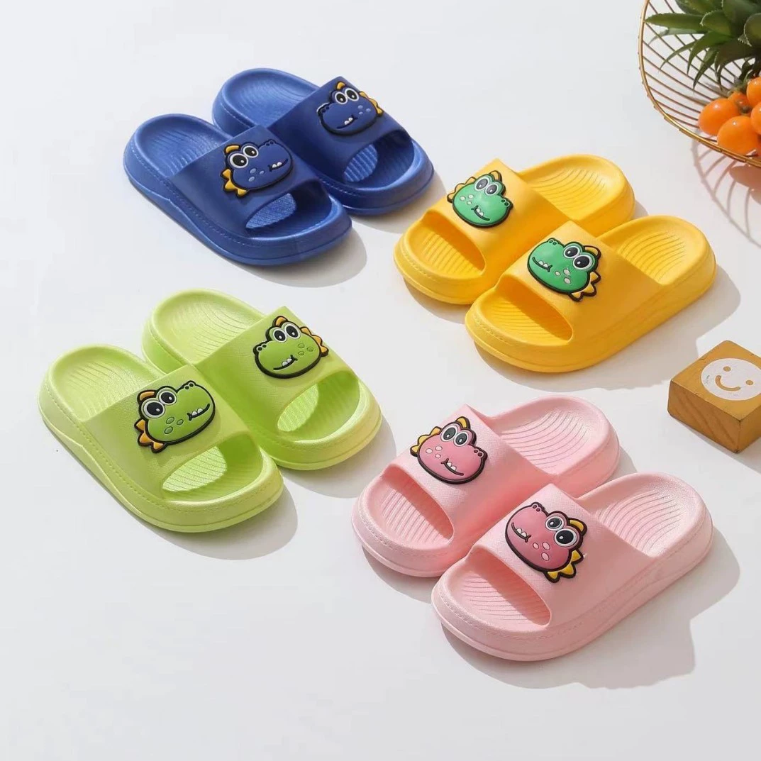 2024 новая нескользящая крытая домашняя маленькая детская мультяшная тапочки фабрика прямые продажи 8805 детские тапочки оптом