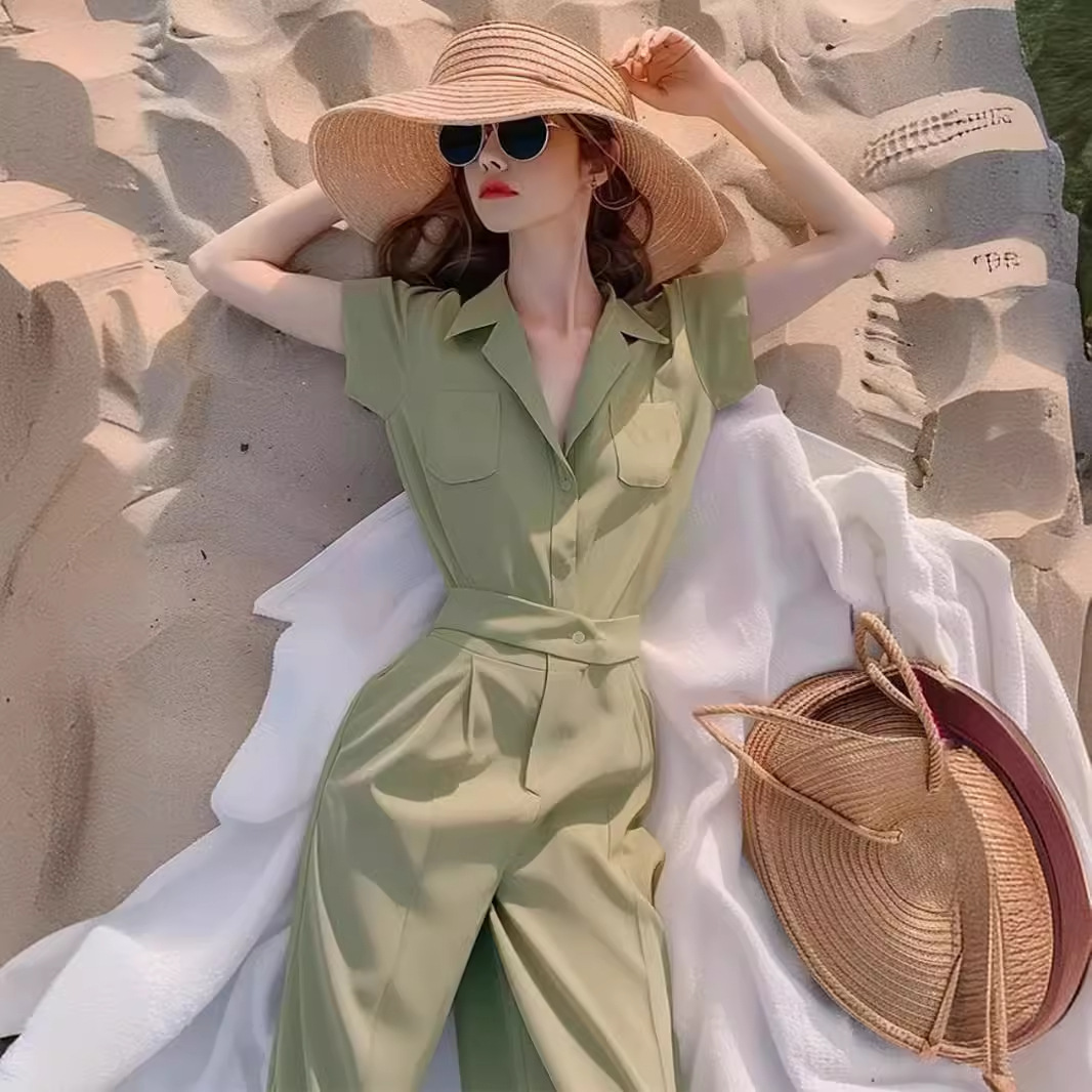 Jumpsuit nữ dài tay sơ mi xanh lá cây mới mùa hè 2024 chất vải xếp nếp mềm mại — xanh lá cây